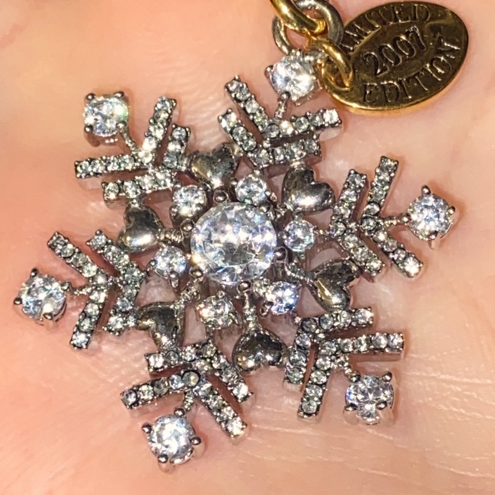 Y2K JUICY COUTURE PAVE HUGE SNOWFLAKE CHRISTMAS CHARM XMAS SWAROVSKI CRYSTALS